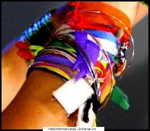 :x:x:x:x :o:o stiam eu ca seman foarte mult  cu anahi...si acest etst mia arata!



 ;)  ;)  ;)  ;)