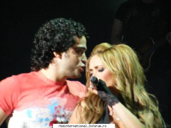 Galerie foto-Anahi - annie si poncho - Anahi