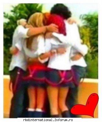Galerie foto-Rebelde - imbratisare de grup - Rebelde