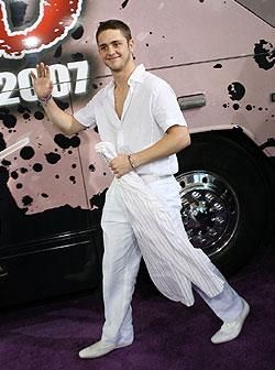 Tinuta zilei - Anahi4ever - Christopher Uckermann