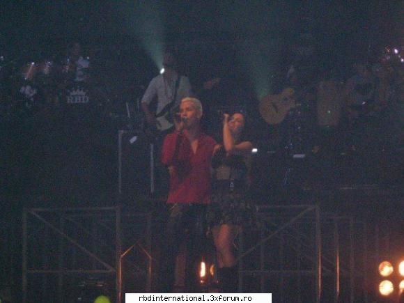 concert panama - may si chris a 3-a - Aparitii RBD
