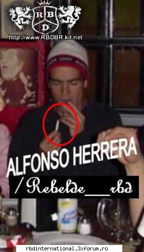 membrii trupei fumeaza....totzi!!!!! - akum cu poncho!!!!!!!!a 6a!!!! - RBD