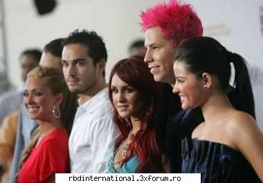 galerie foto-rbd mai stiu tot &nbsp; &nbsp; &nbsp; &nbsp; Moderatoare y traumada por Annie&Poncho